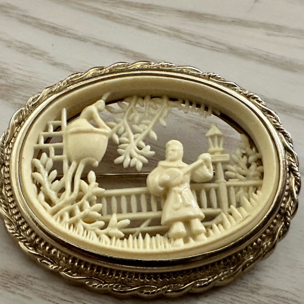 Antique Japanese scenery brooch